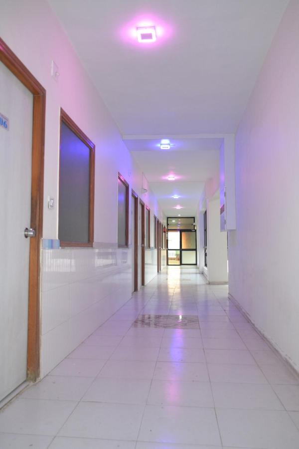 Hotel Runway Inn Ahmedabad Eksteriør bilde