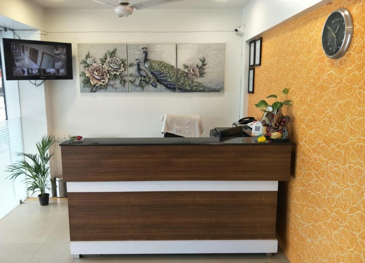 Hotel Runway Inn Ahmedabad Eksteriør bilde
